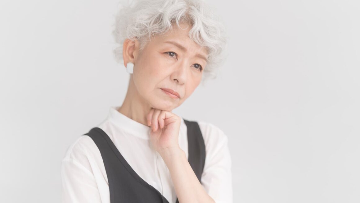 入れ歯は保険適用できる?保険の入れ歯と自費の入れ歯の違いも解説
